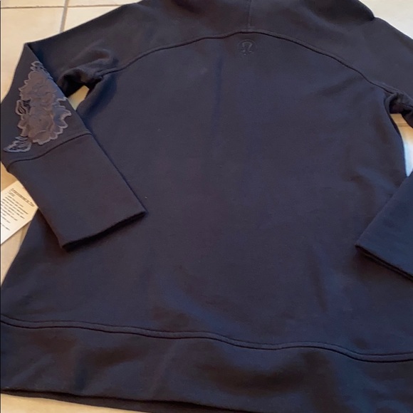 NWT Lululemon Embroidered to You Tunic size 6 - Picture 12 of 12